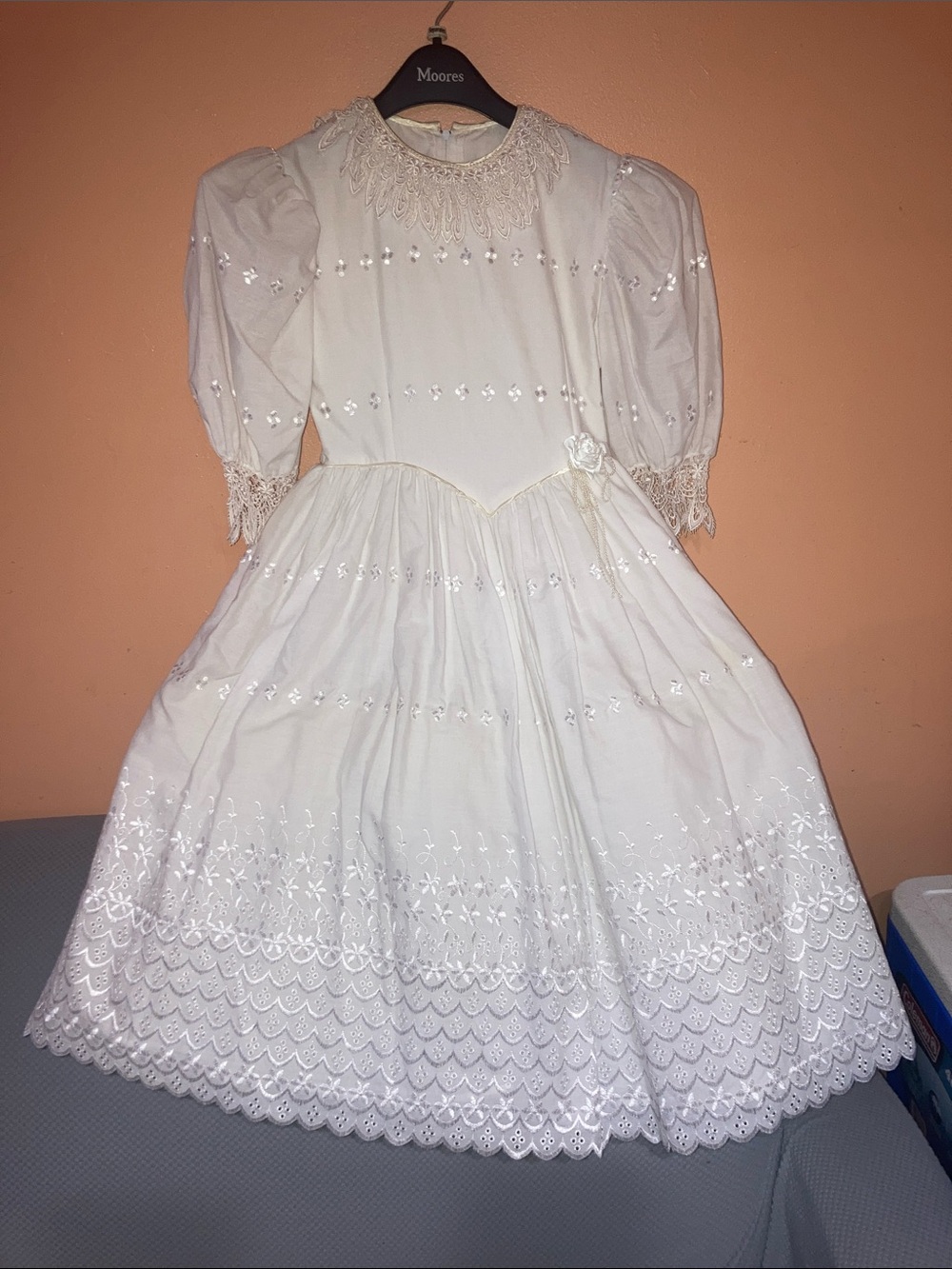 Girls' White Lace Formal Dress - Elegant Party Wear